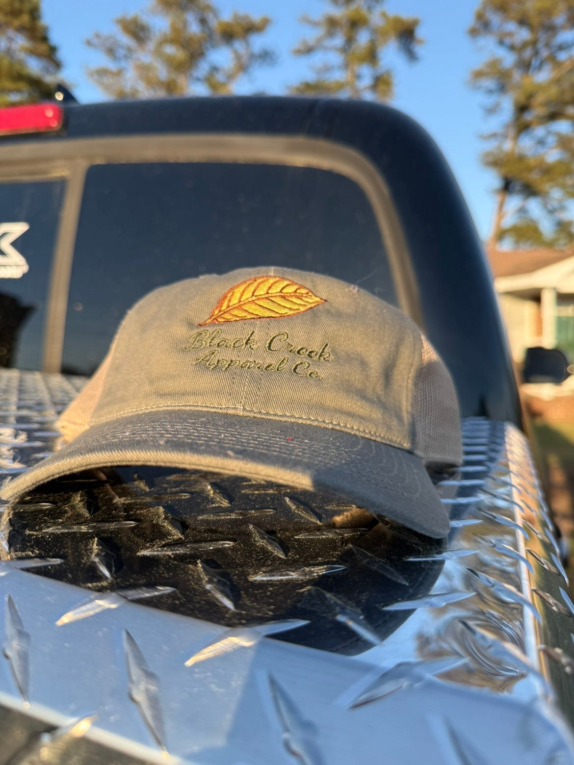 Tobacco Leaf Hat (Khaki / Golden Leaf)
